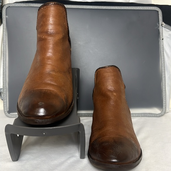 BCBGenration Side Zipper(BG Crush Ankle Boots) Booties Brown 9M - Picture 2 of 14